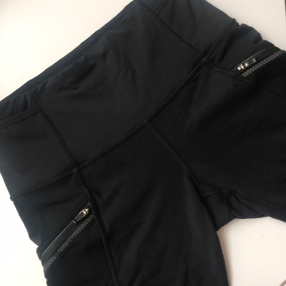 LULULEMON black leggings